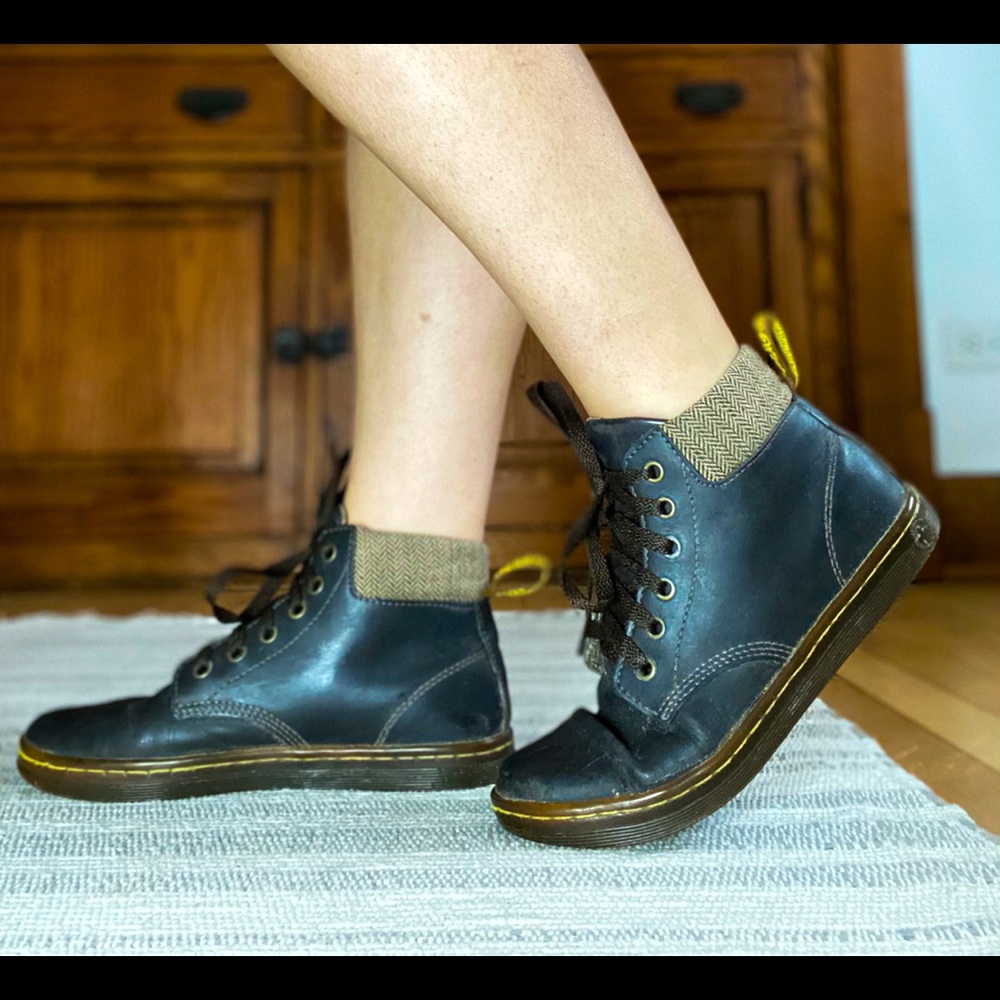 Dr. Marten casual lace up boots
